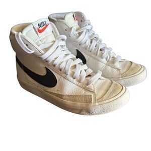 Nike blazer Mid ‘77 vintage white black sail Sneakers youth basketball youth sz4